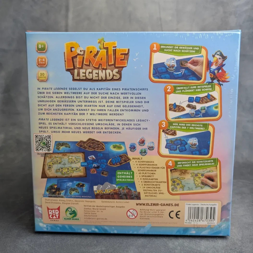Rückseite der Pirate Legends Schachtel von JoeKas World GmbH mit illustrierter Anleitung, Piratenpapagei, Schatzkarten, Karten, Münzen und Spielbrett. Die perfekte Schatzsuche - geeignet ab 8 Jahren.