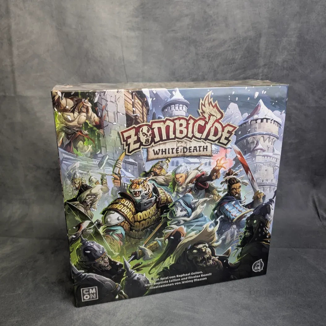 Das Bild zeigt die Asmodee Zombicide: White Death. Auf dem Cover sind gepanzerte Helden zu sehen, die in einer verschneiten, befestigten Stadt gegen Zombies kämpfen, und oben ist der Titel des Spiels gut sichtbar abgebildet.