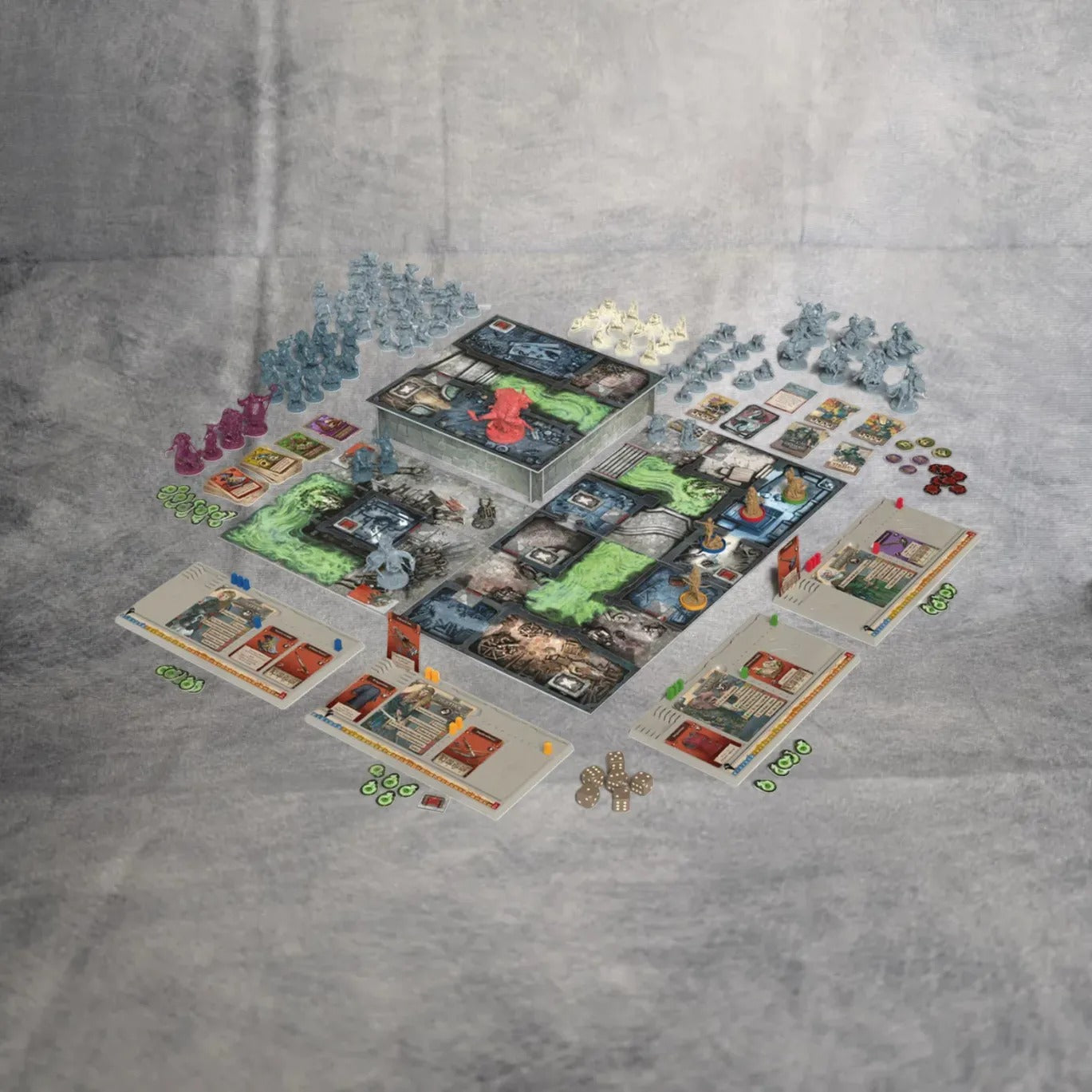 Das kooperative Brettspiel Dead Keep Deluxe + Goblin Chaos Erweiterung von Asmodee beeindruckt mit zentralem Spielbrett, farbigen Miniaturen, Karten, Tokens und Spielerboards auf grauem Untergrund.